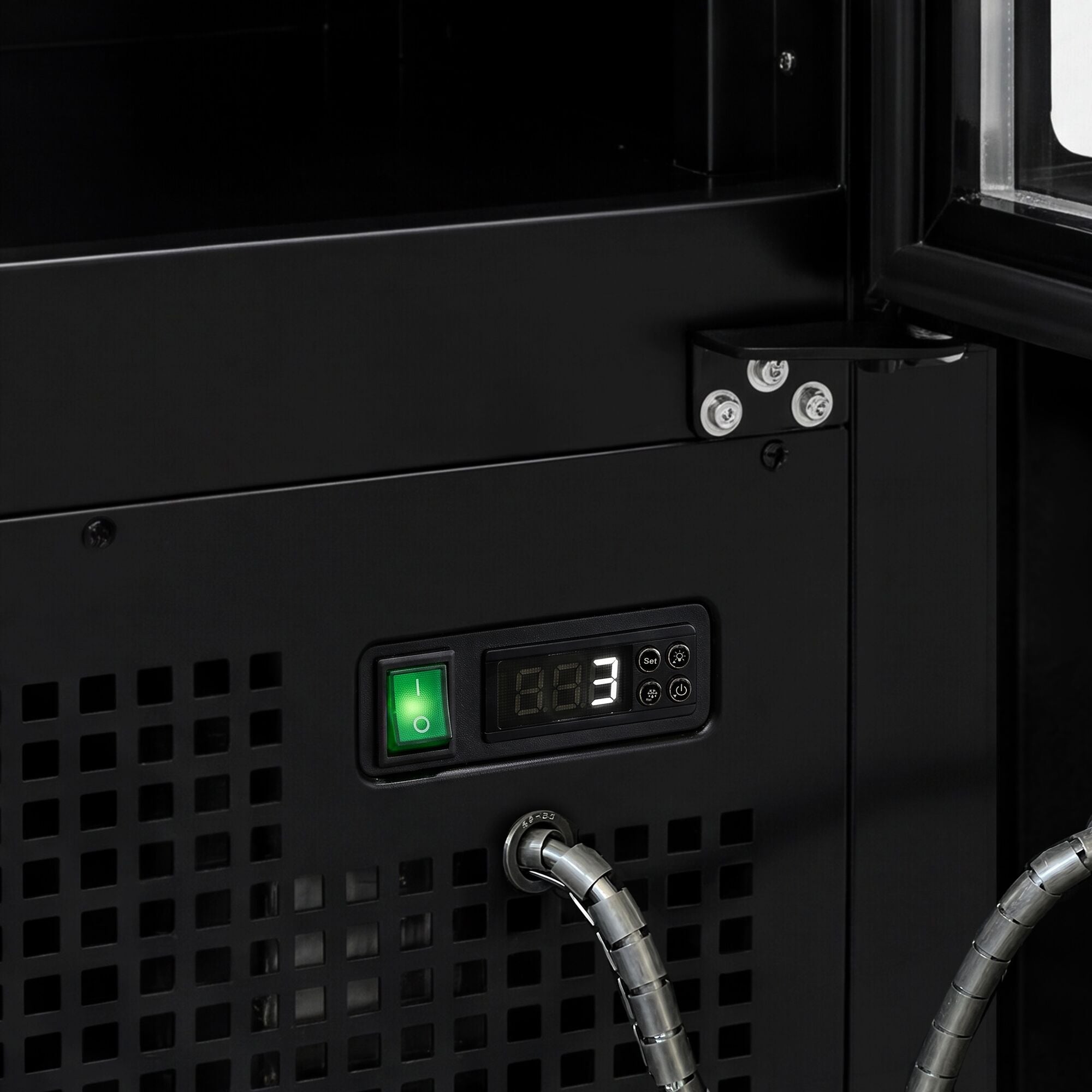 GGM Gastro Getränkekühlschrank 560 l Glastür LED Schwarz